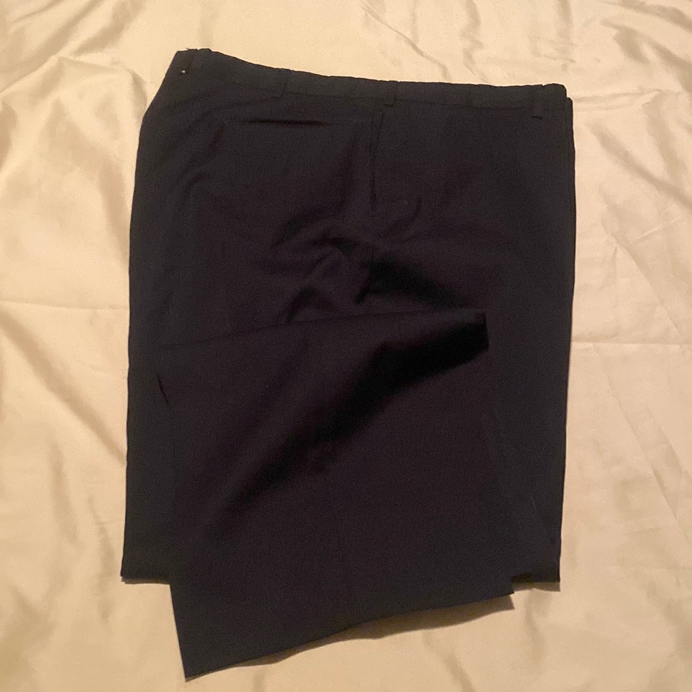 Size 42 x 30